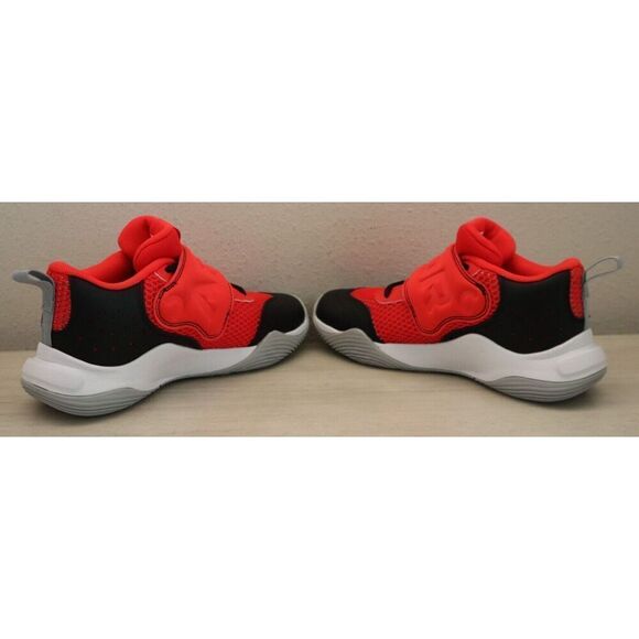 Under Armour 3026638-600 Kids Sz 1Y Red/Black Pre-School Zone Basketball 2 Shoes - Picture 9 of 10